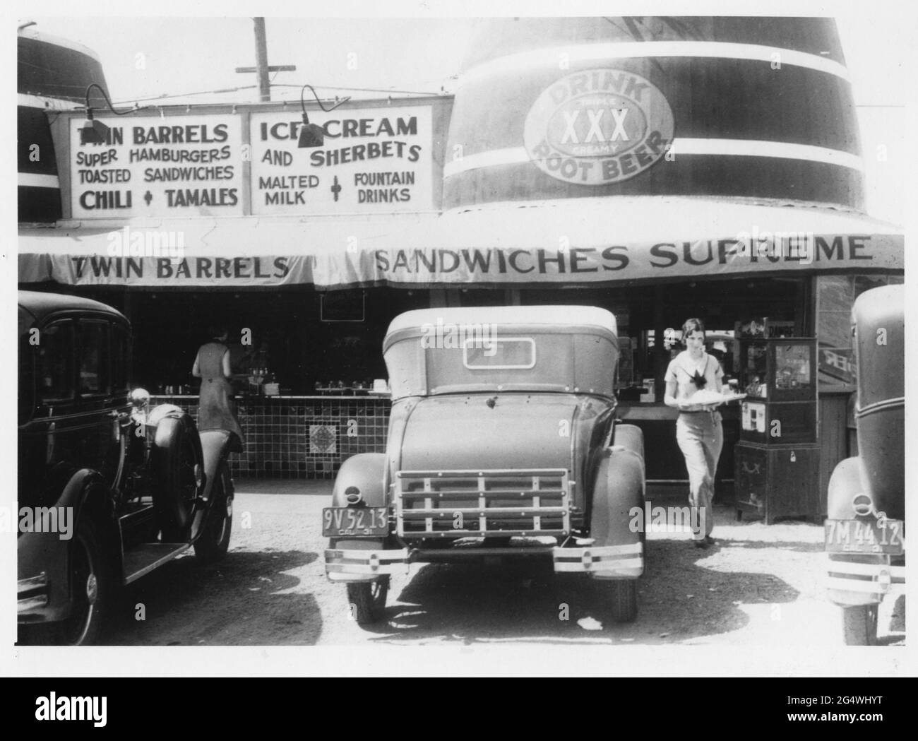 Drive In Restaurant, Los Angeles, 1920s Stock Photo - Alamy