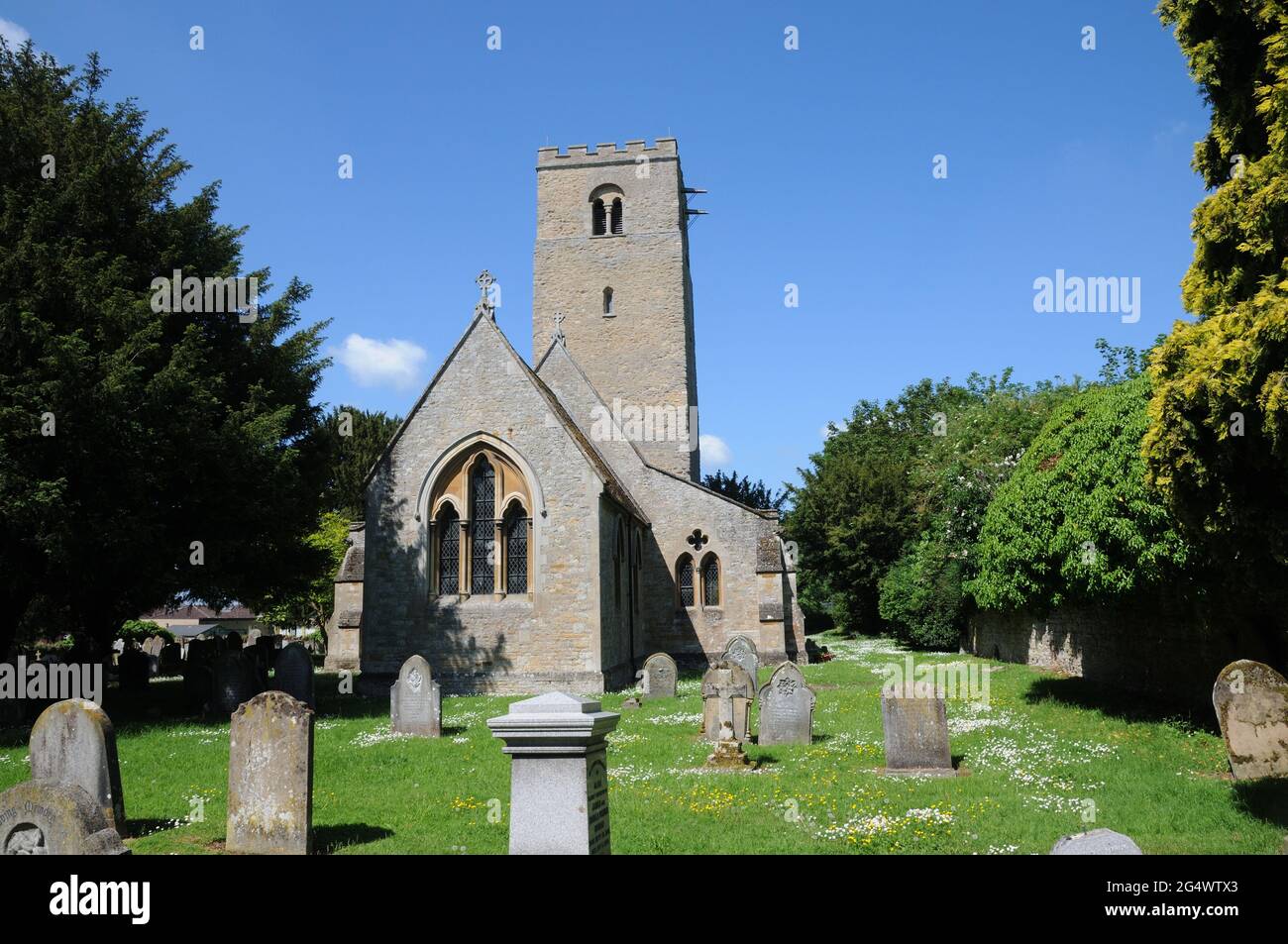 St Thomas of Canterbury Church, Clapham, Bedfordshire Stock Photo Alamy