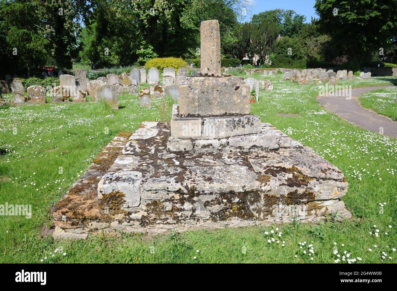 Cross Base in churchyard of St Mary's Church, Oakley, Bedfordshire Stock Photo Alamy