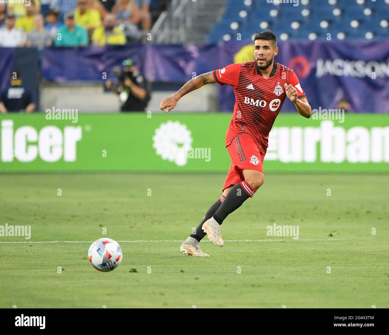 Nashville Usa June 23 21 Toronto Fc Midfielder Alejandro Pozuelo 10 Dribbles Against The Nashville Sc During The First Half Of An Mls Game Between Toronto Cf And The Nashville Sc At