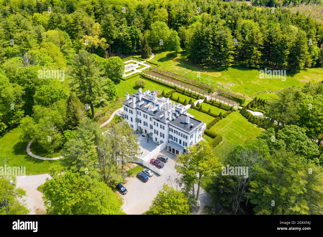 Mount edith hires stock photography and images Alamy