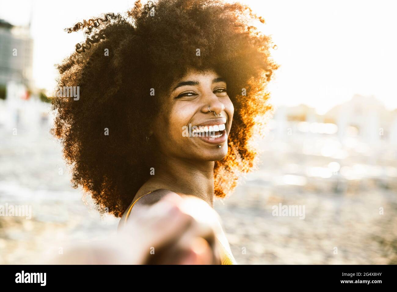 Woman hairstyle side view hi-res stock photography and images - Alamy