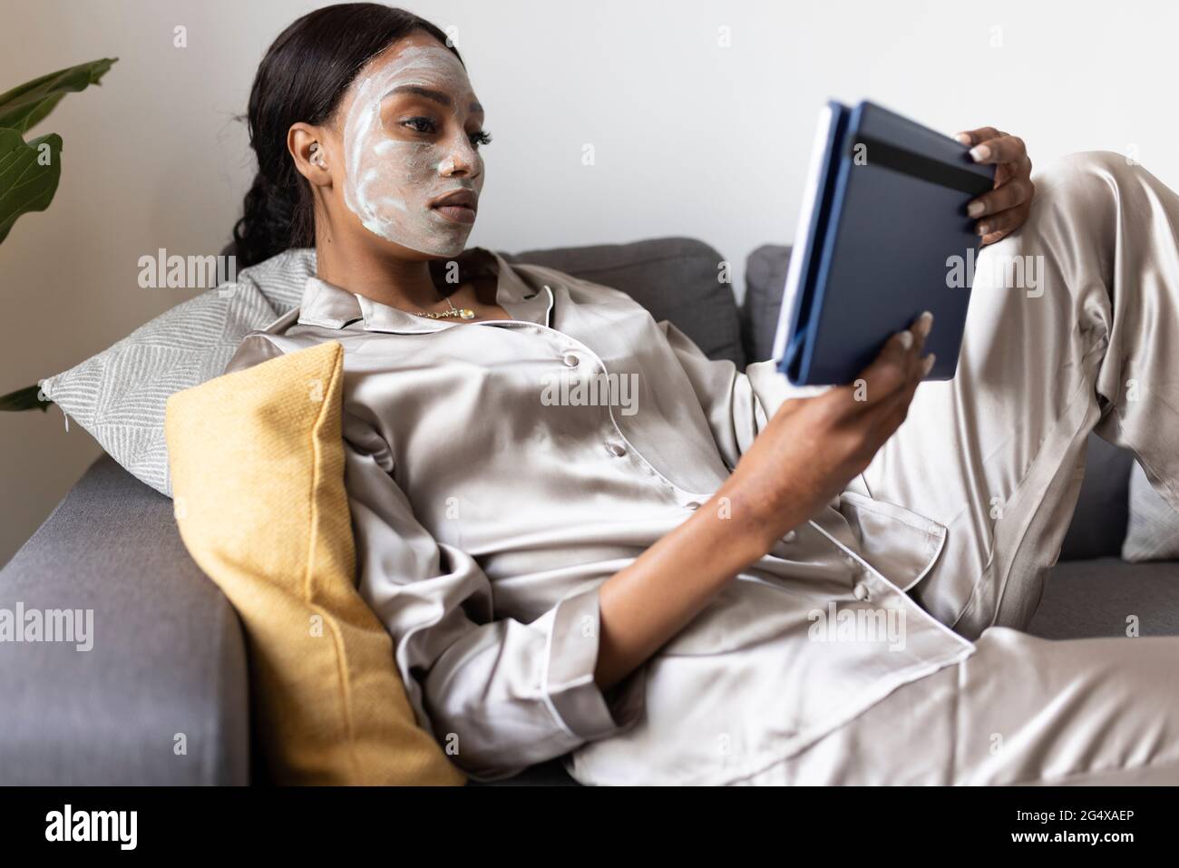 Beauty mask hi-res stock photography and images - Alamy