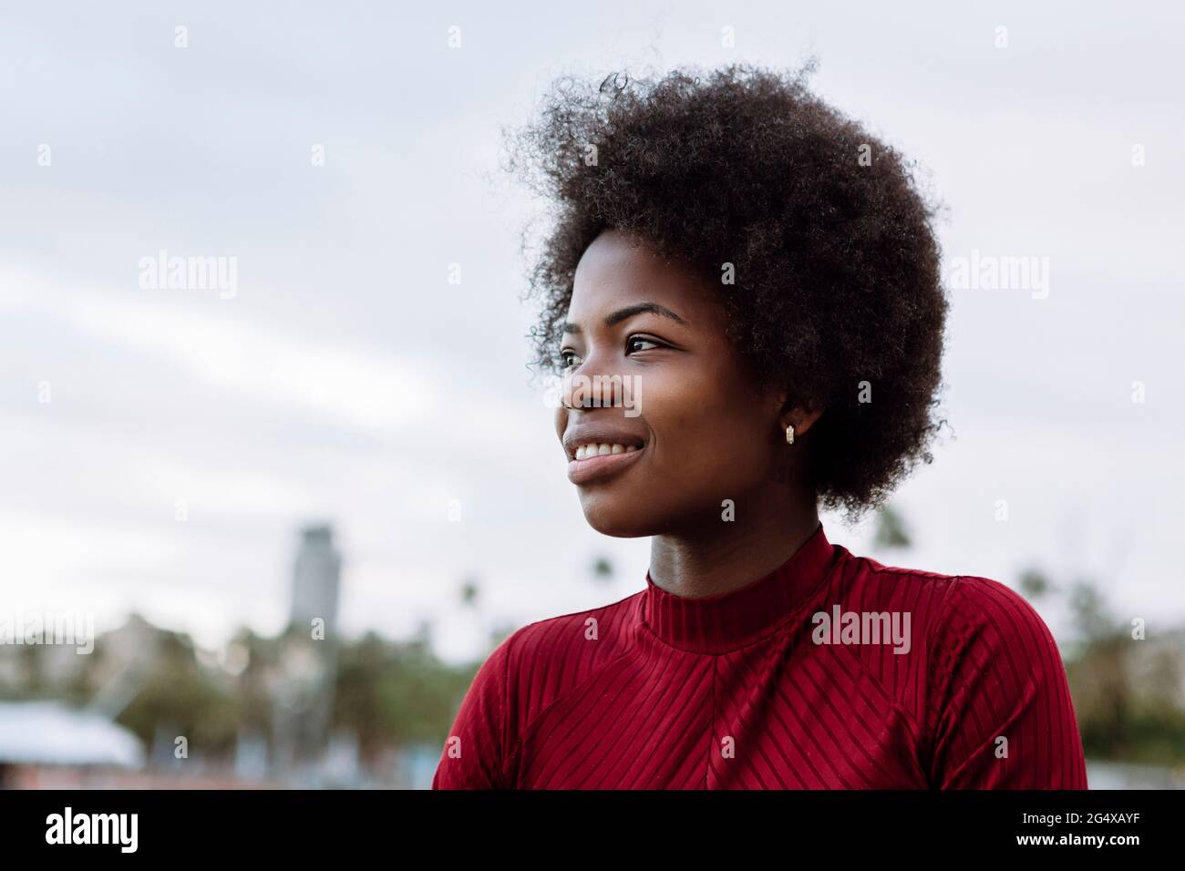 African american woman curly hair hi-res stock photography and images ...