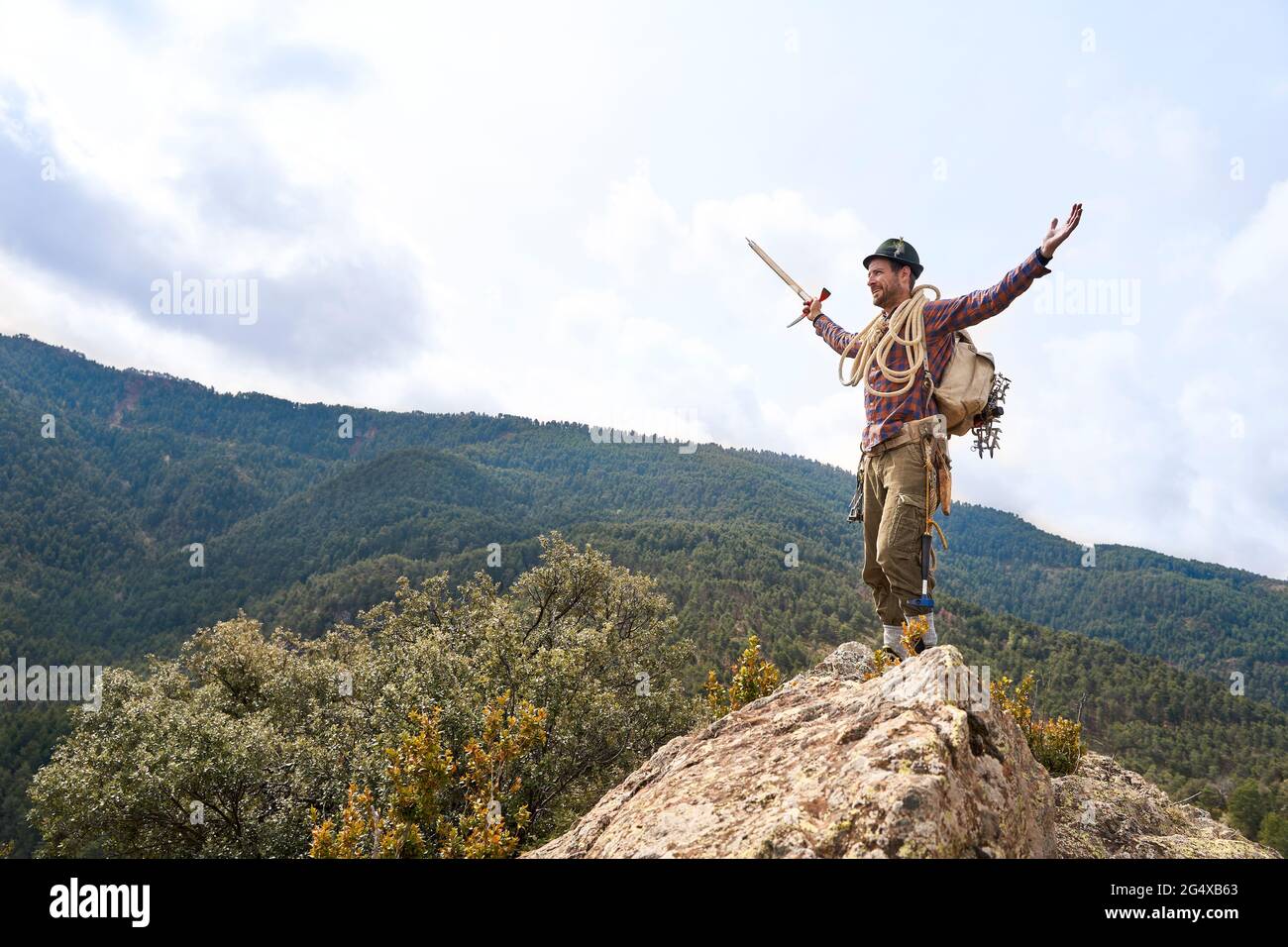 Male carefree hi-res stock photography and images - Alamy