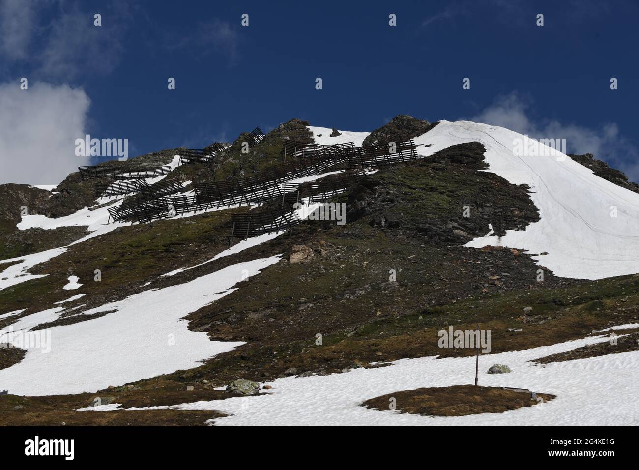 Impressionen von der Grossglockner Hochalpenstrasse mit Blick auf die weindruckende und möchten Berge der österreichischen Alpen Stock Photo