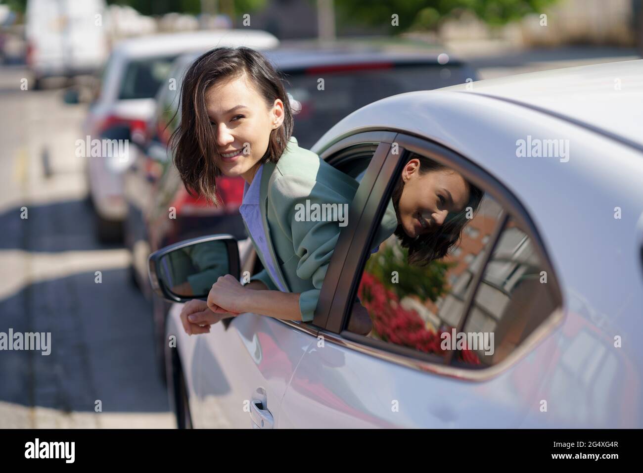 Outside car window hires stock photography and images Alamy