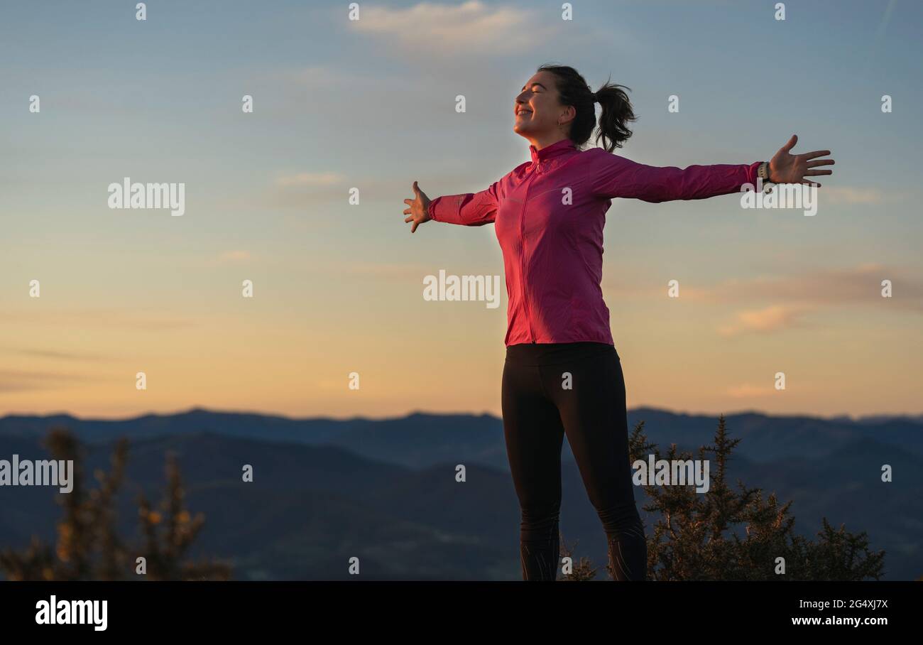 Fitness happy woman arms hi-res stock photography and images - Alamy