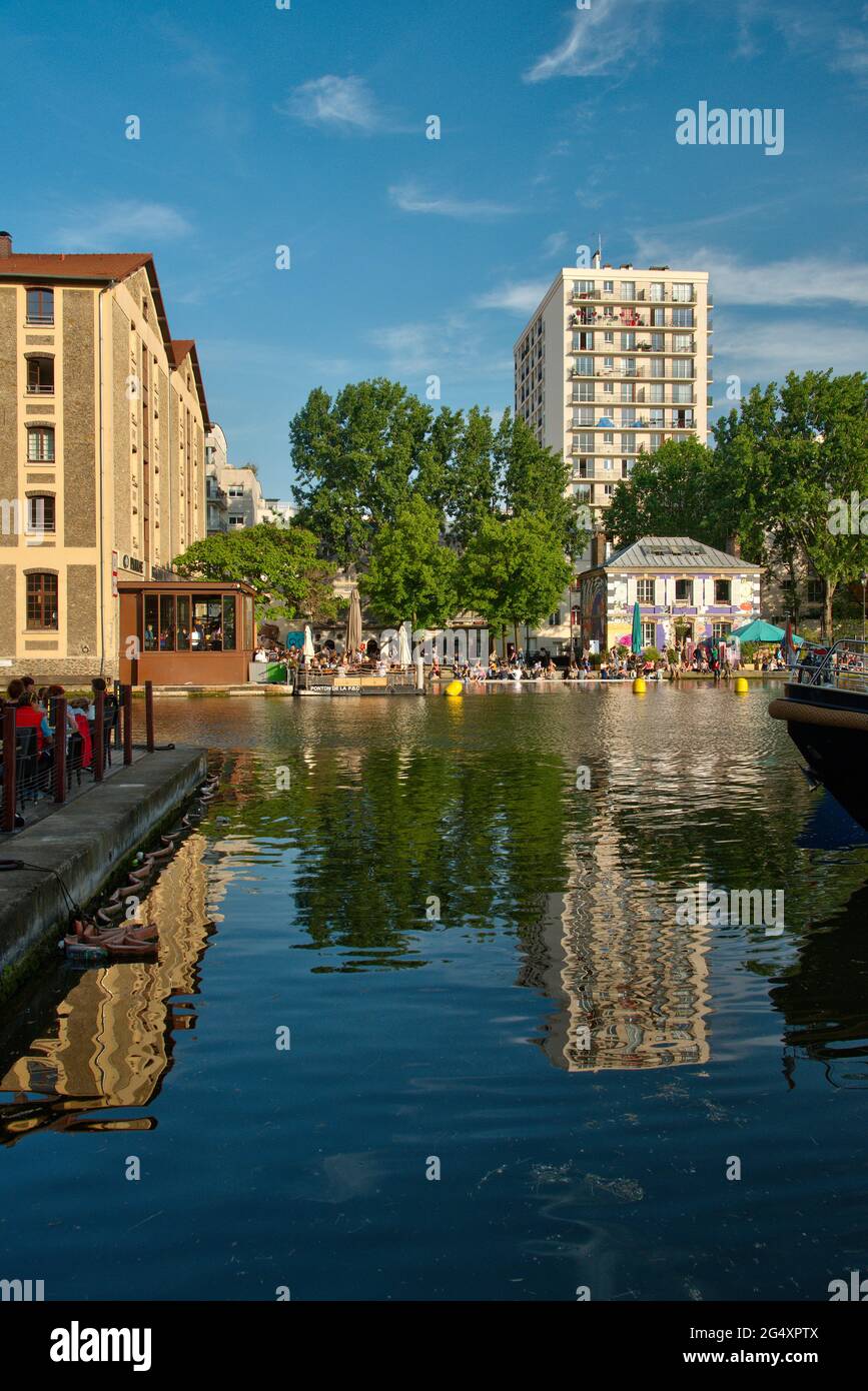 FRANCE, PARIS (75019), QUAI OF THE SEINE, BASSIN DE LA VILLETTE Stock Photo Alamy FRANCE, PARIS (75019), QUAI OF THE SEINE, BASSIN DE LA VILLETTE Stock Photo Alamy