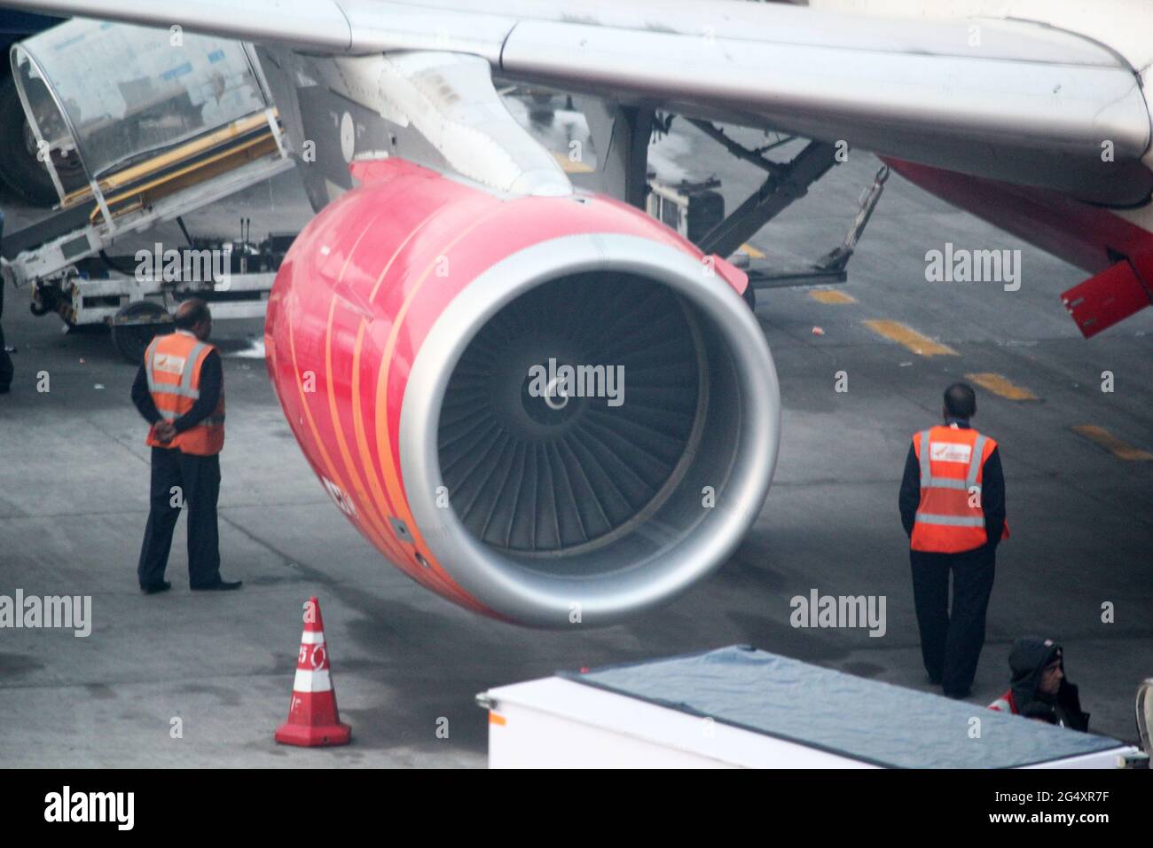 Delhi, India. 18th December 2014. Airplane turbine of Passenger airbus waiting for departure in airport Stock Photo
