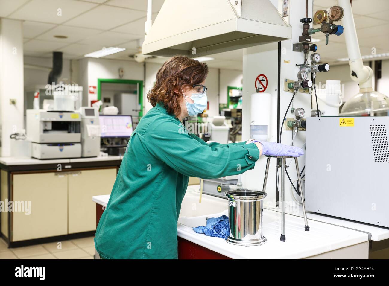 A general image of the Indaver testing labo pictured during a press moment on the processing of waste containing PFAS chemicals in a rotary kiln, at t Stock Photo