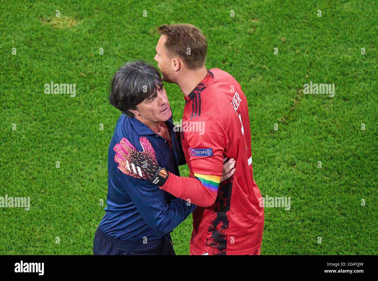 Leon GORETZKA, DFB 18   scores, shoots goal , Tor, Treffer, Kopfballtor, Kopfballtreffer, 2-2 jubel  DFB headcoach Joachim Jogi LOEW, LÖW , Bundestrainer, Nationaltrainer, Manuel NEUER, DFB 1 goalkeeper,  in the Group F match GERMANY - HUNGARY at the football UEFA European Championships 2020 in Season 2020/2021 on June 23, 2021  in Munich, Germany. © Peter Schatz / Alamy Live News Stock Photo