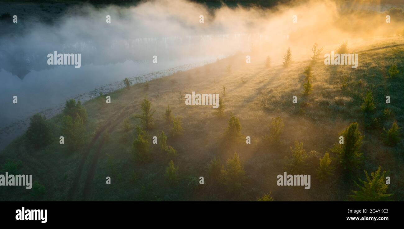 Fog forest lake drone flight hi-res stock photography and images - Alamy
