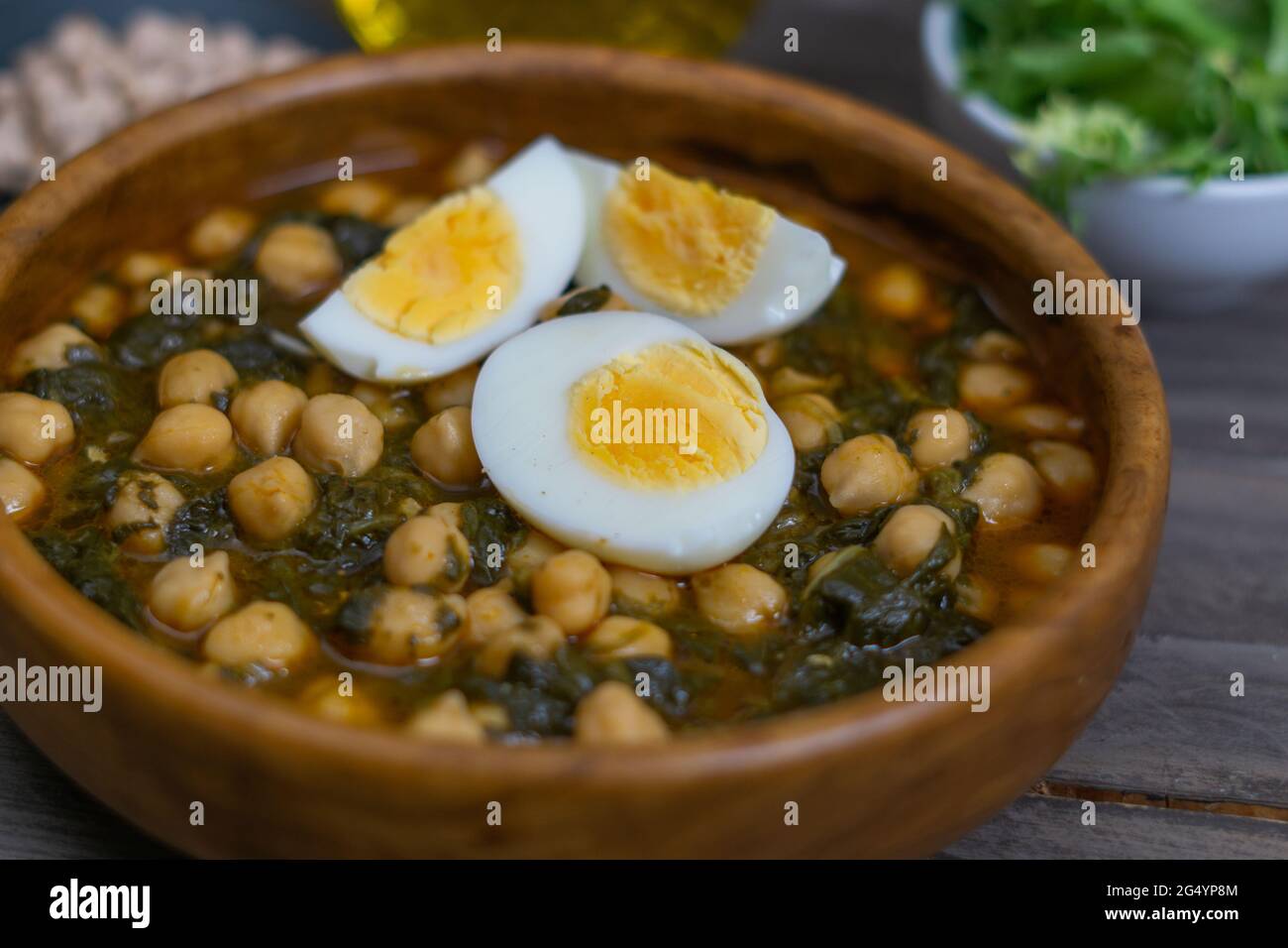 chickpeas with spinach Stock Photo - Alamy