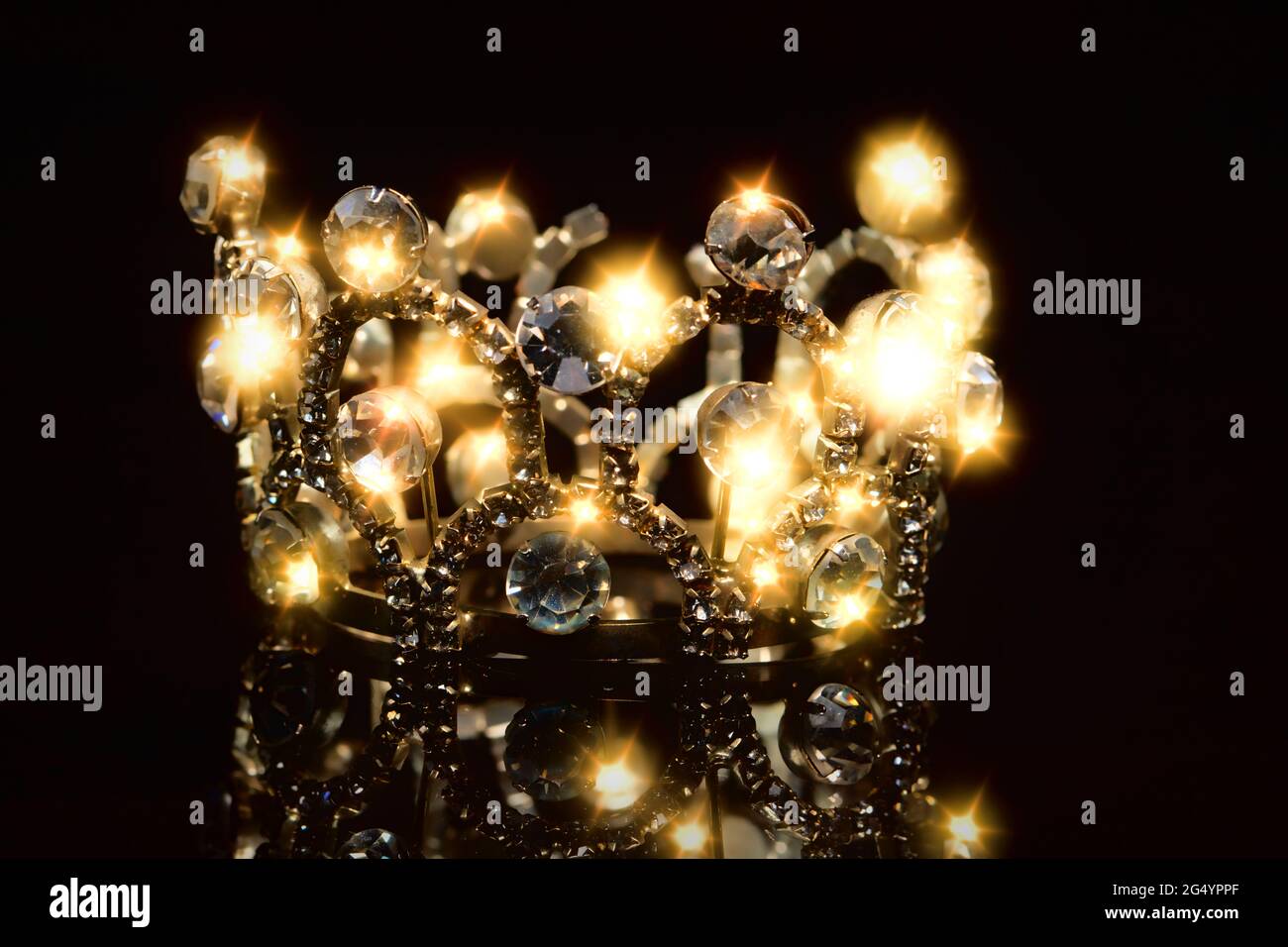 Miss universe crown hi-res stock photography and images - Alamy