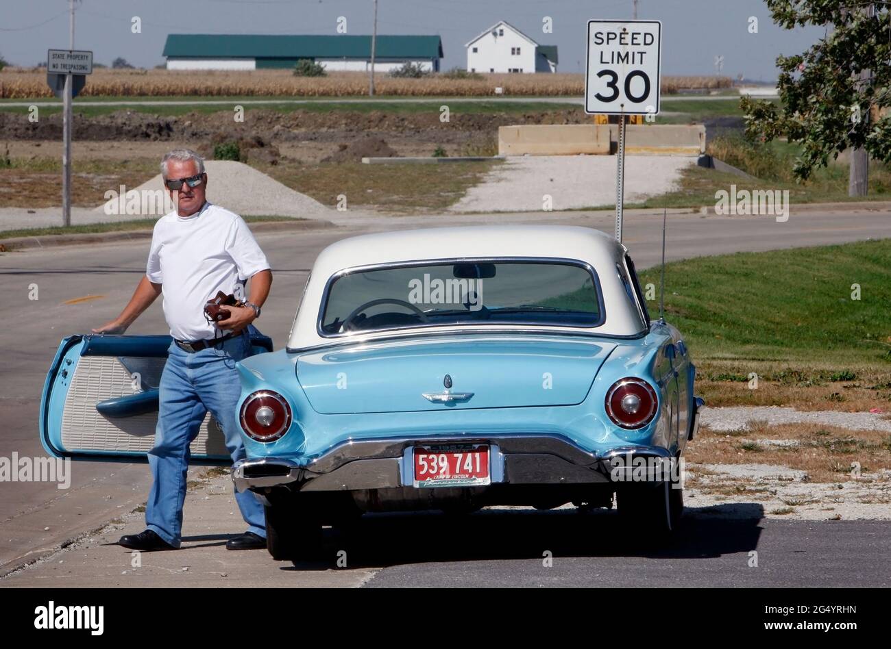 Old Ford Thunderbird at Ambler Becker Texaco station in Dwight, Illinois. Stock Photo