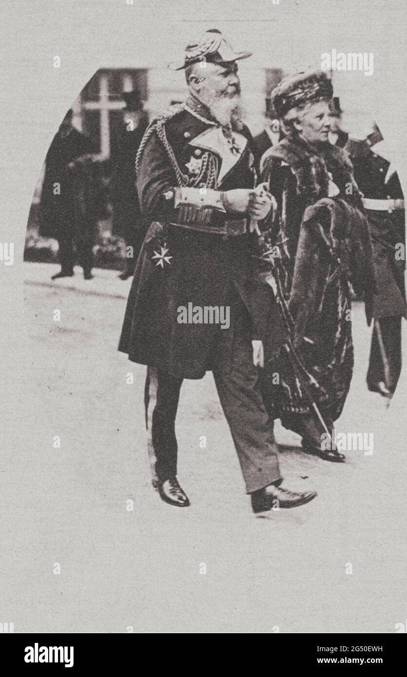 Vintage photo of Alfred von Tirpitz with his wife at the beginning of World War I. German Empire. 1914 Alfred Peter Friedrich von Tirpitz (1849 – 1930 Stock Photo