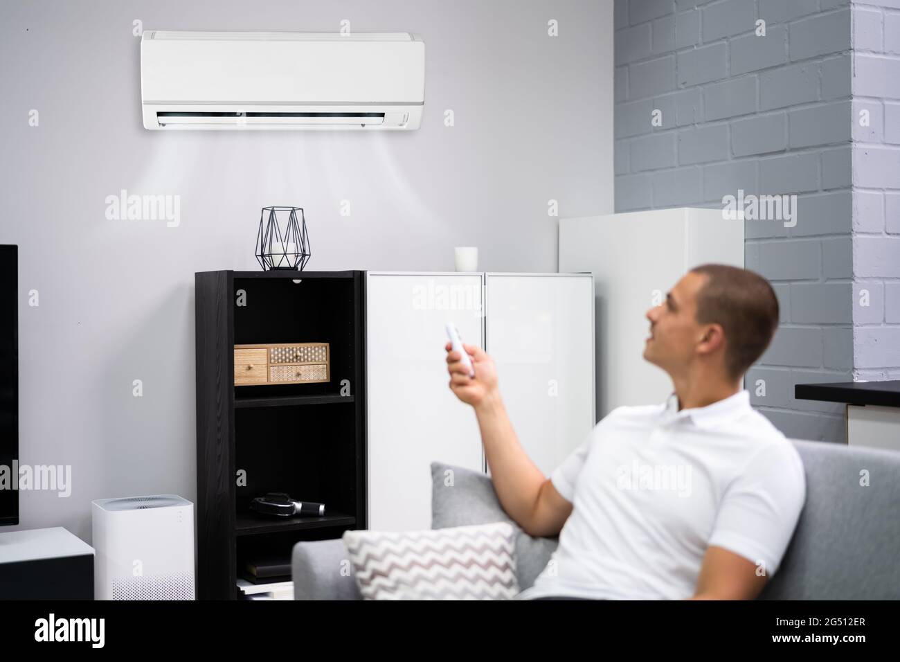Сплит система дует горячим воздухом. Haier кондиционер дует теплым воздухом.