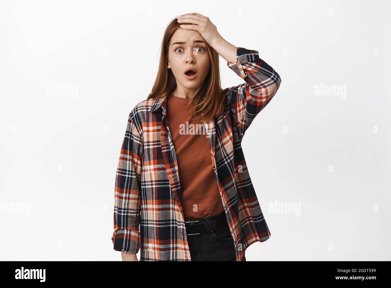Teen girl shocked startled hi-res stock photography and images - Alamy