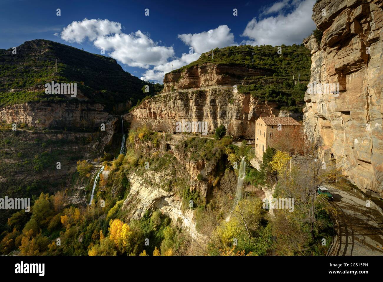 Sant Miquel del Fai sanctuary and waterfalls in autumn (Barcelona, Catalonia, Spain) ESP: Cascadas y santuario de Sant Miquel del Fai, en otoño España Stock Photo