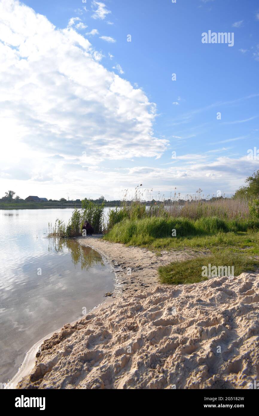 Shot tranquil lakeshore scenic hi-res stock photography and images - Alamy