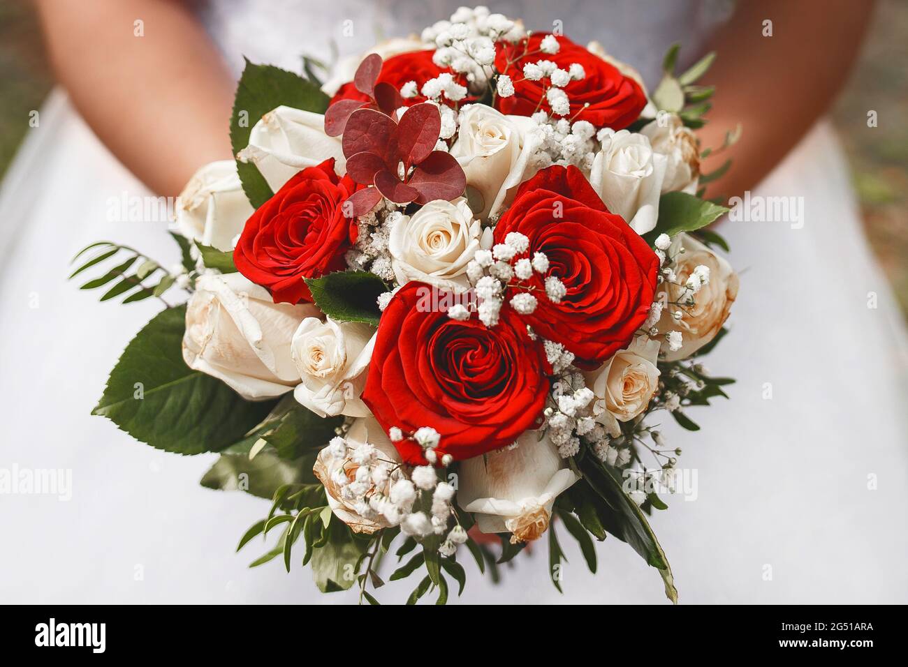 Wedding flowers red best sale and white roses