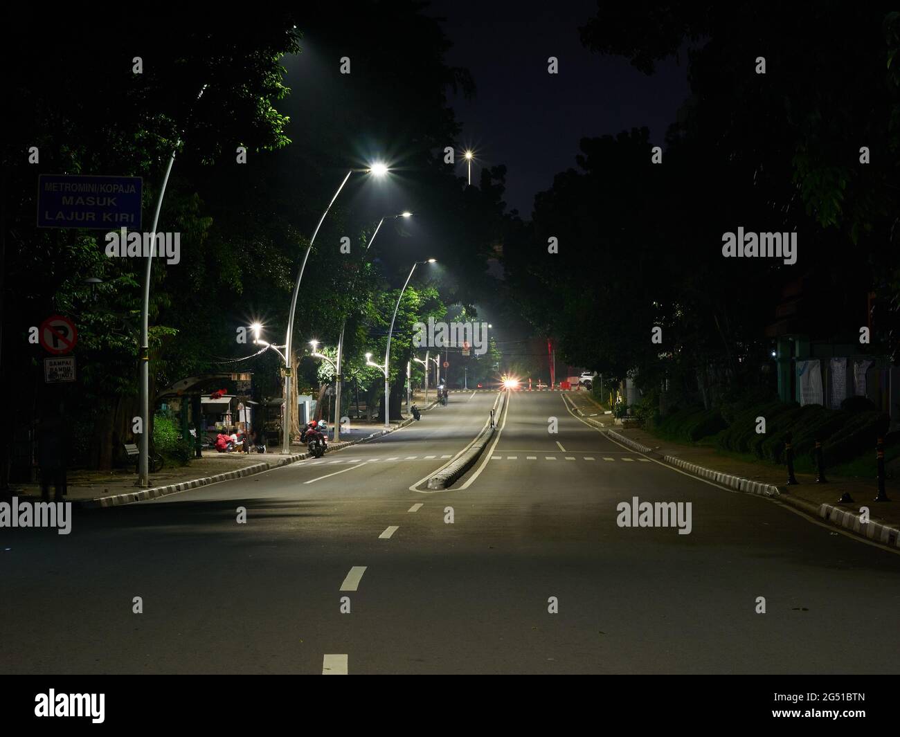 Bulungan Area South Jakarta Look Deserted Earlier Even Though This Location Is A Night Culinary Area Which Always Had Many Visitors Starting From 9 Pm To 4 Am Of June 21 2021