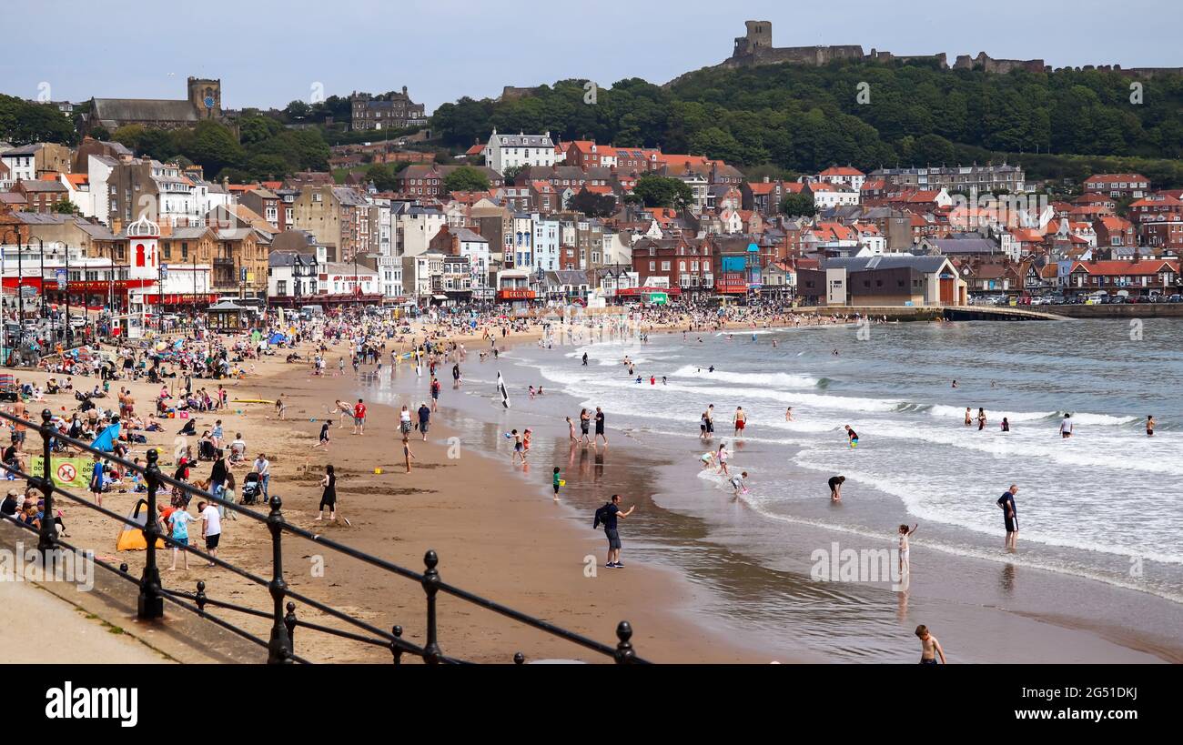 Brits enjoy the sun at Scarborough on 3 June 2021. Stock Photo
