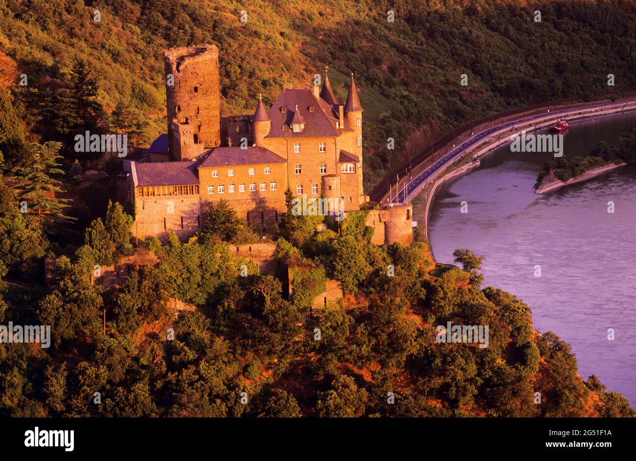 Katz Castle and the Rhine River, St. Goarshausen, Rhineland-Palatinate, Germany Stock Photo