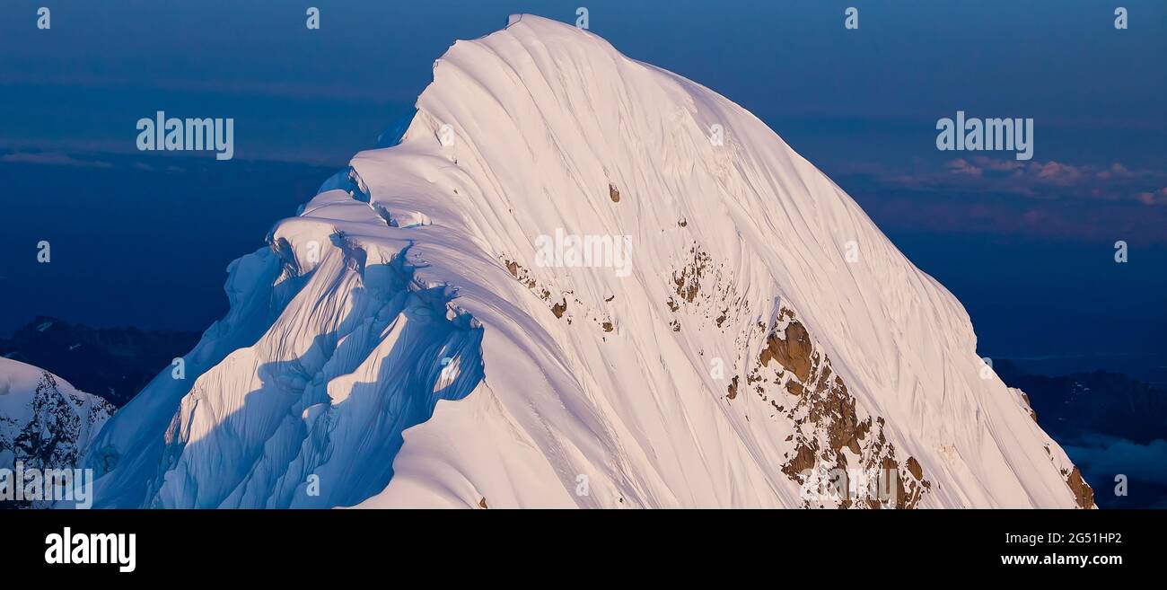 Scenic view of snowcapped mountain peak, Denali, Alaska, USA Stock Photo