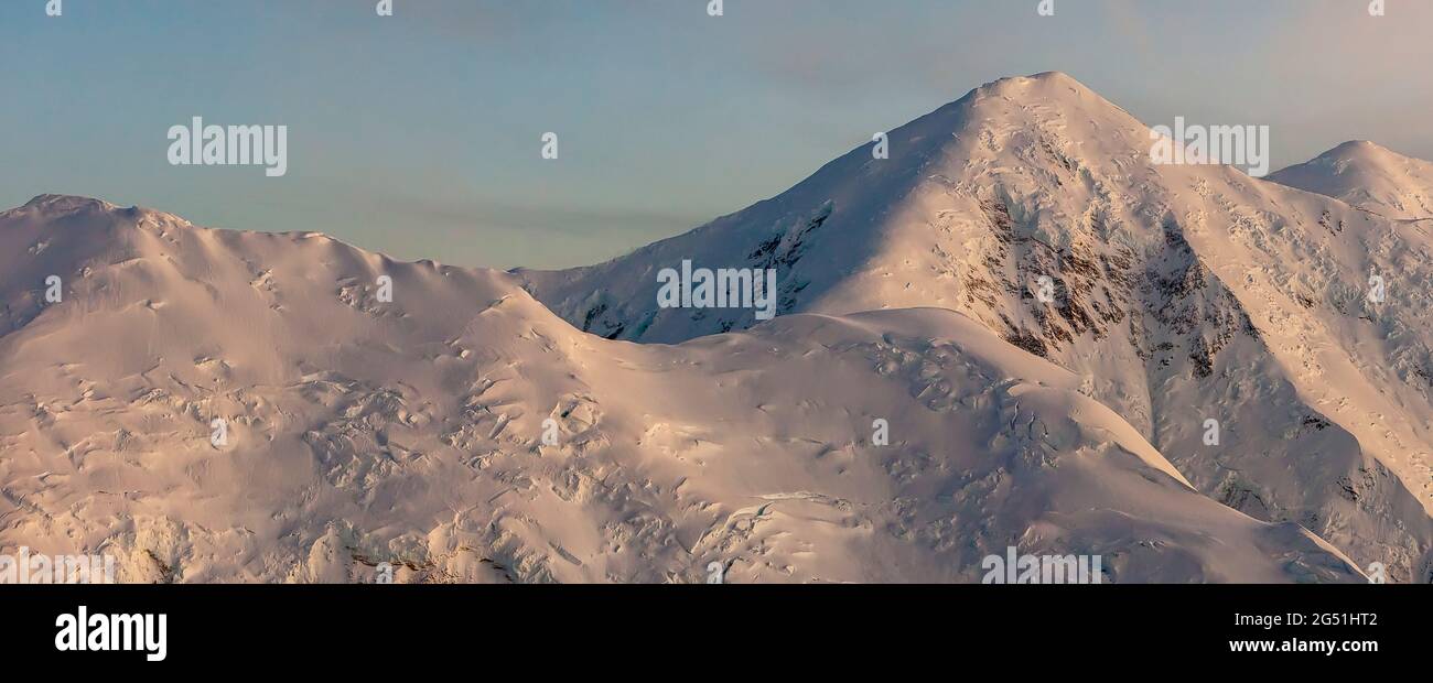 Snowcapped mountain peaks at sunset, Denali, Alaska, USA Stock Photo