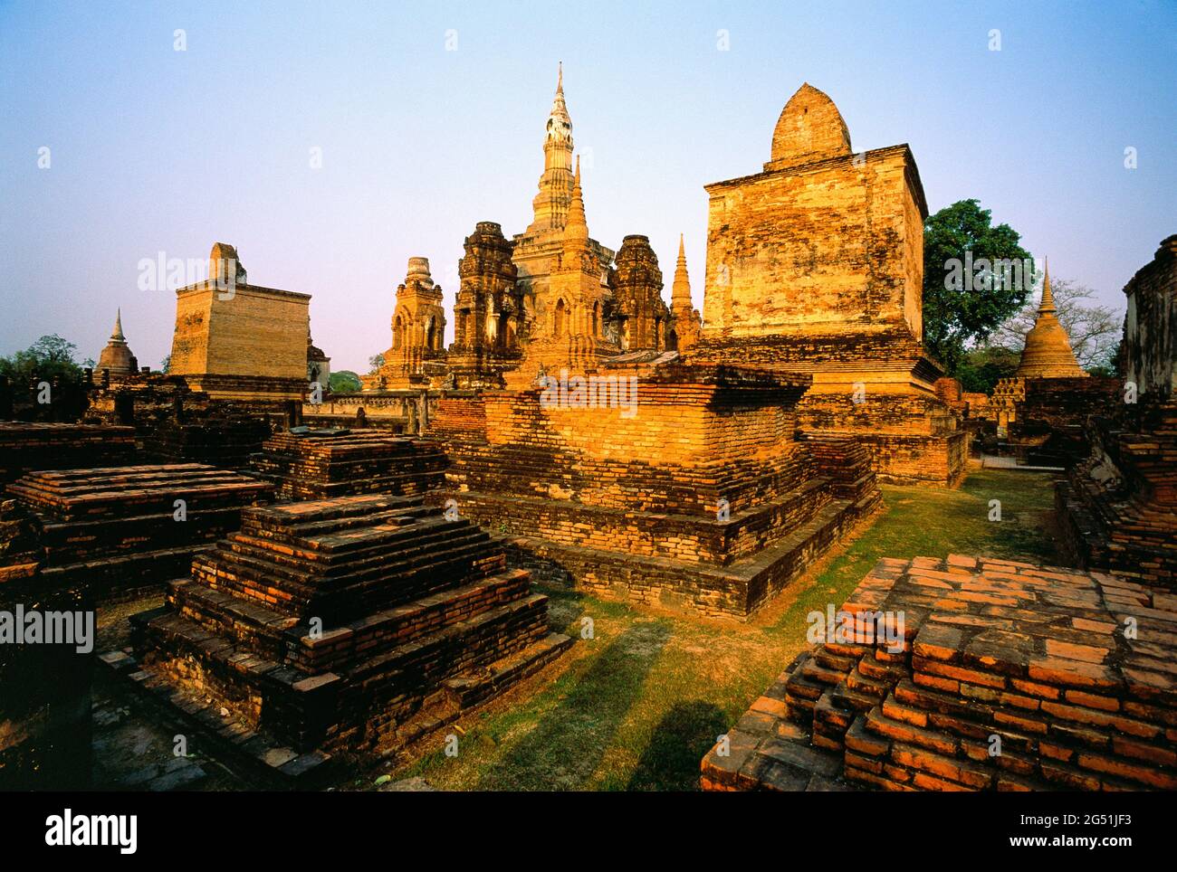 Phra Si Mahathat Temple, Sukhothai Historical Park, Thailand Stock Photo