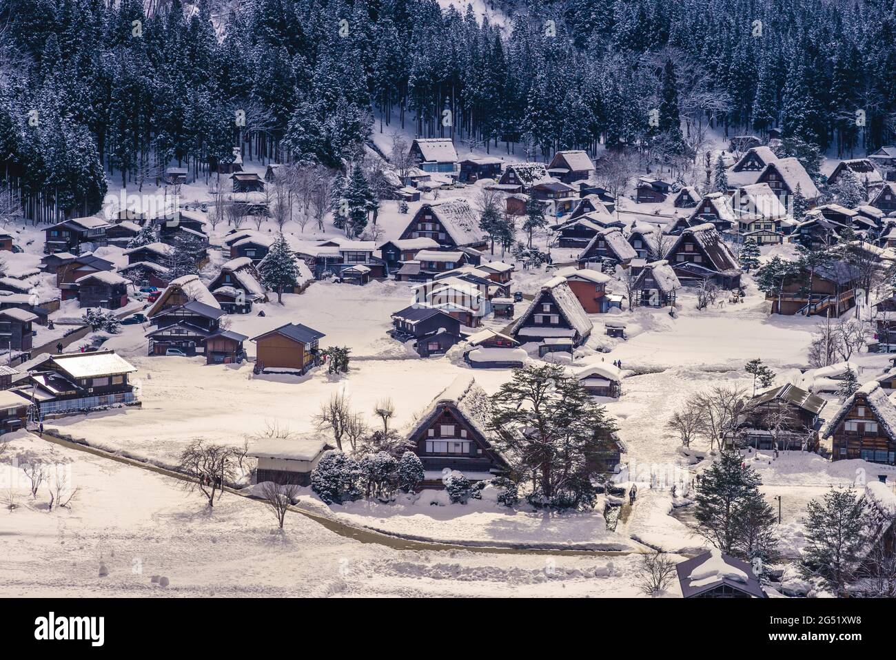 snow scenery of Ogimachi village at Shirakawa, gifu in japan Stock Photo