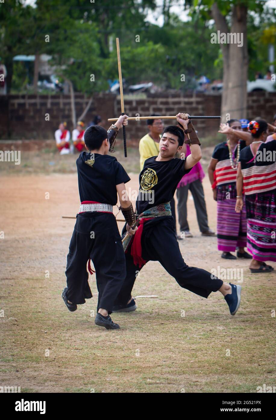 Instructor and student practice filipino escrima stick fighting technique. Martial  arts demonstration Stock Photo - Alamy