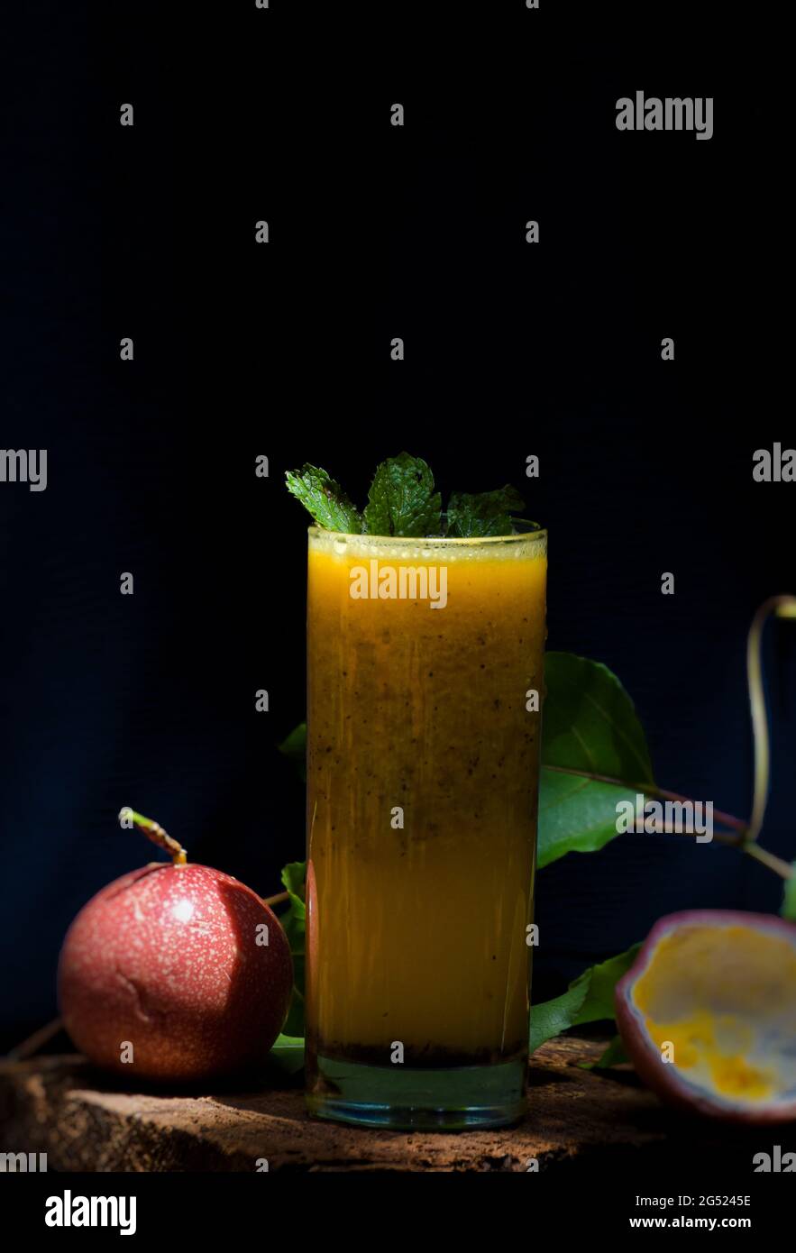 Passion fruit juice hi-res stock photography and images - Alamy