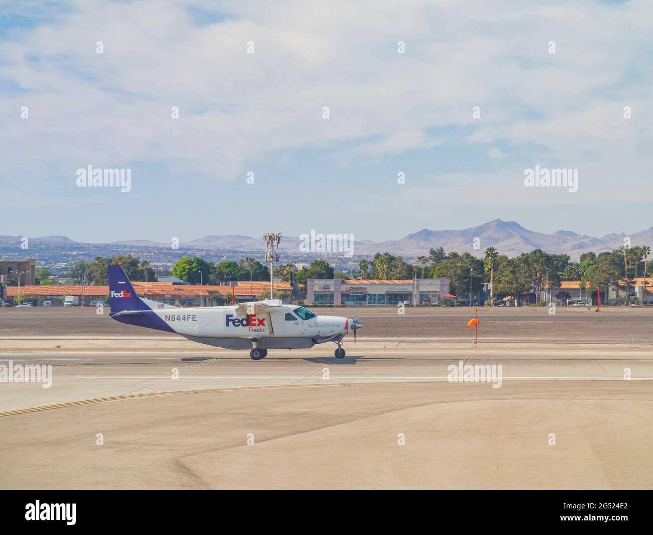 Las Vegas, MAY 19, 2021 - Fedex airplane is ready to take off Stock Photo