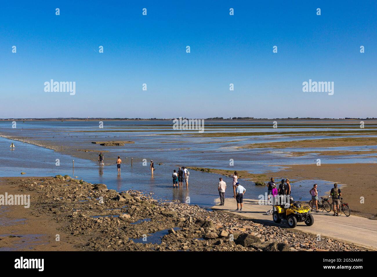 FRANCE. VENDEE (85), NOIRMOUTIER ISLAND, THE GOIS PASSAGE Stock Photo