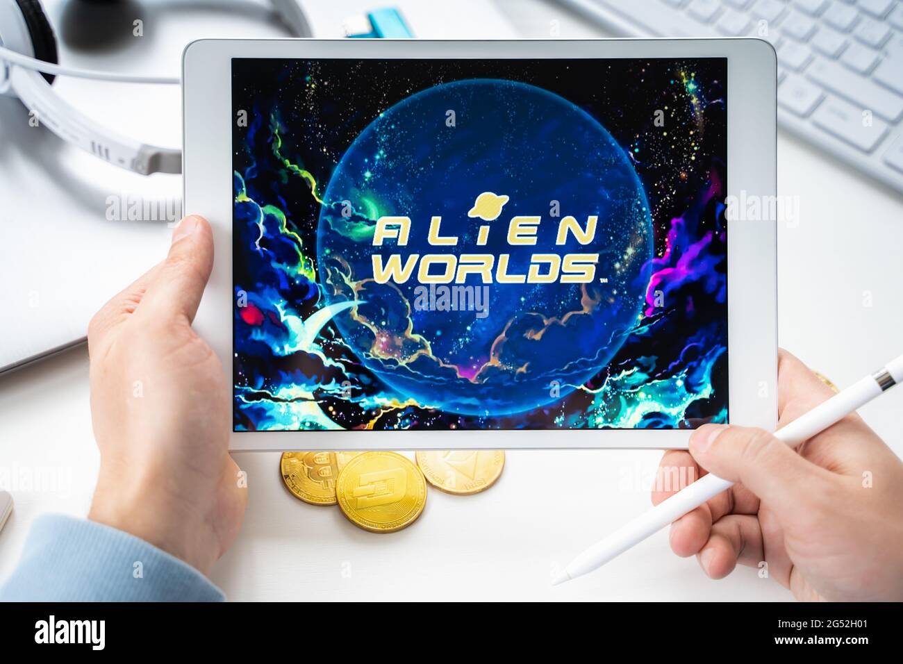 Alien worlds game hi-res stock photography and images - Alamy