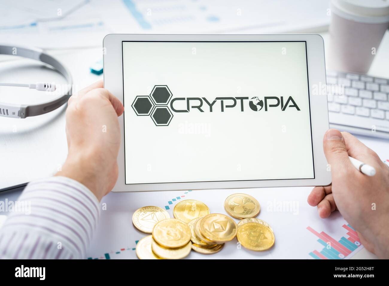 Cryptopia hi-res stock photography and images - Alamy