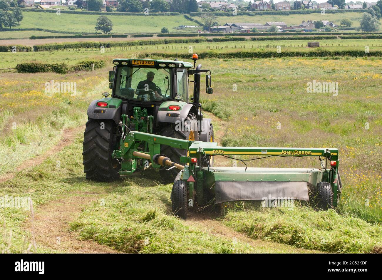 John deere 1365 hires stock photography and images Alamy