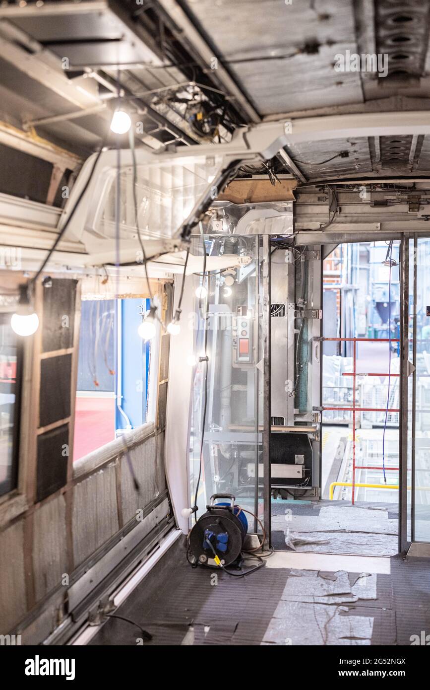 Empty compartment hi-res stock photography and images - Alamy