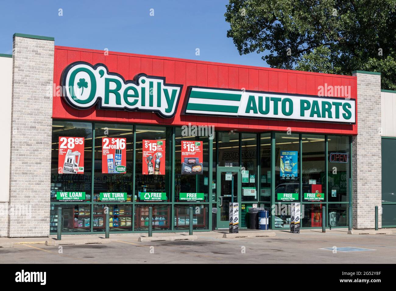 Warsaw Circa June 21 O Reilly Auto Parts Store O Reilly Is A Retailer And Distributor Of Automotive Parts Stock Photo Alamy Warsaw Circa June 21 O Reilly Auto Parts Store O Reilly Is A Retailer And Distributor Of Automotive Parts Stock Photo Alamy