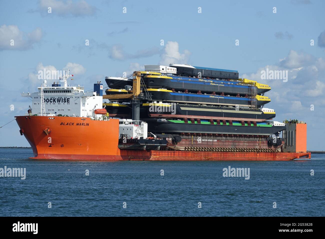 Heavy Load Carrier BLACK MARLIN with cascos arriving Rotterdam Europoort Stock Photo