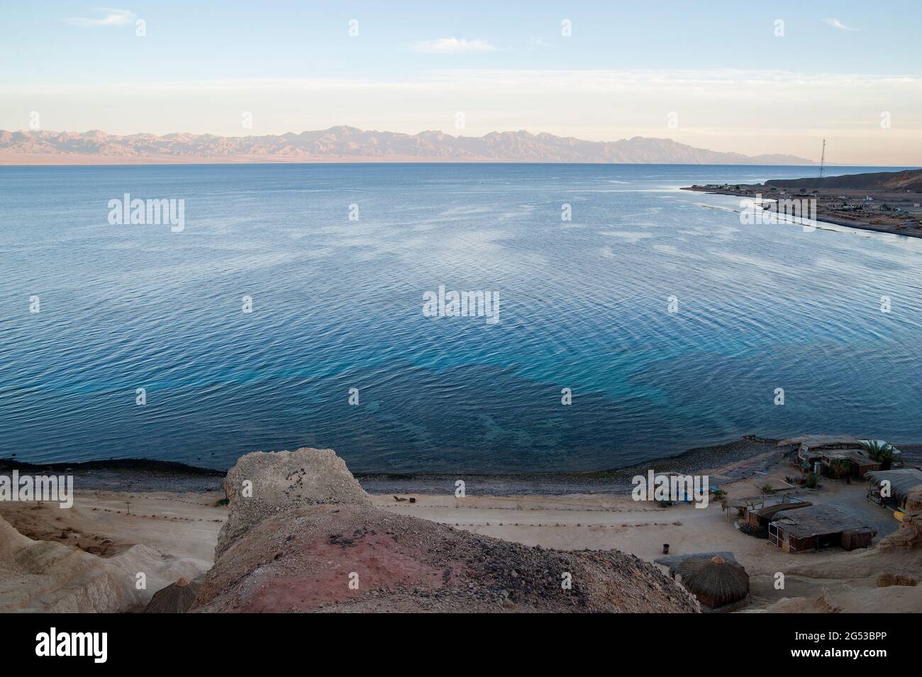 EGYPT, SINAI: RockSea is an eco seaside resort north of Nuweiba for lovers of simplicity who can nonetheless appreciate the availability of electricit Stock Photo