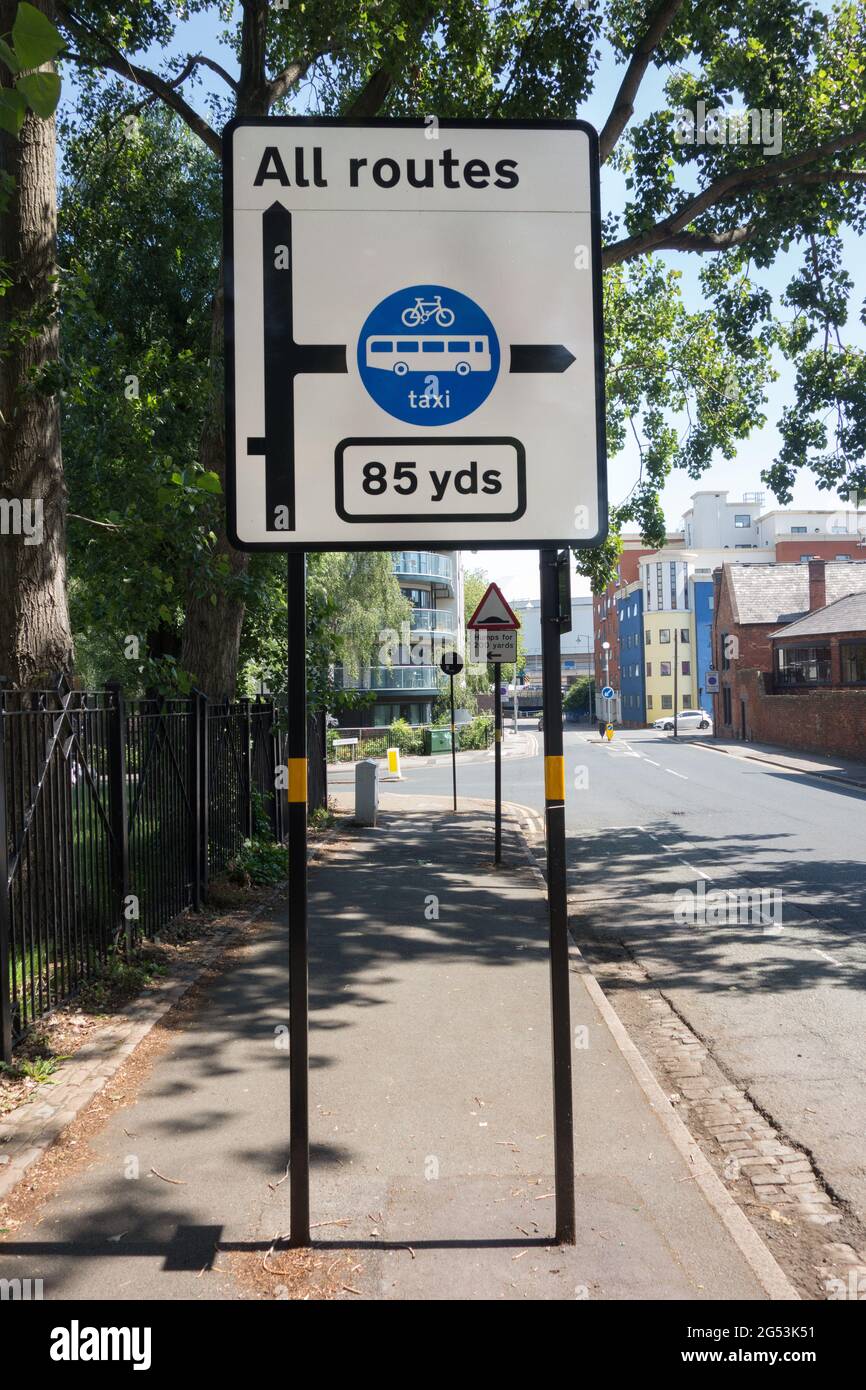 Bus lane only road sign hires stock photography and images Alamy