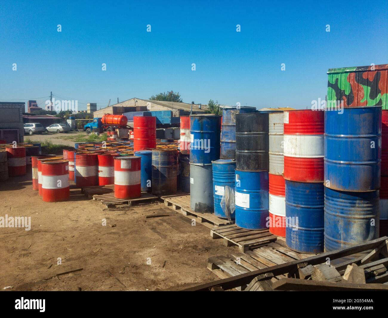 Oil drums stacked hires stock photography and images Alamy