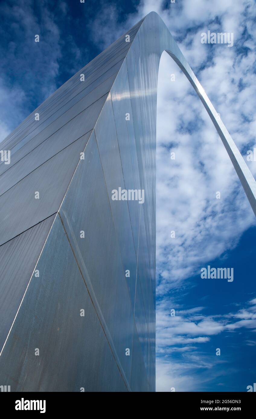 Image of the Gateway Arch, Gateway Arch National Park, St. Louis ...