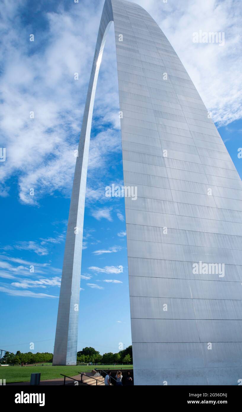 Image of the Gateway Arch, Gateway Arch National Park, St. Louis ...