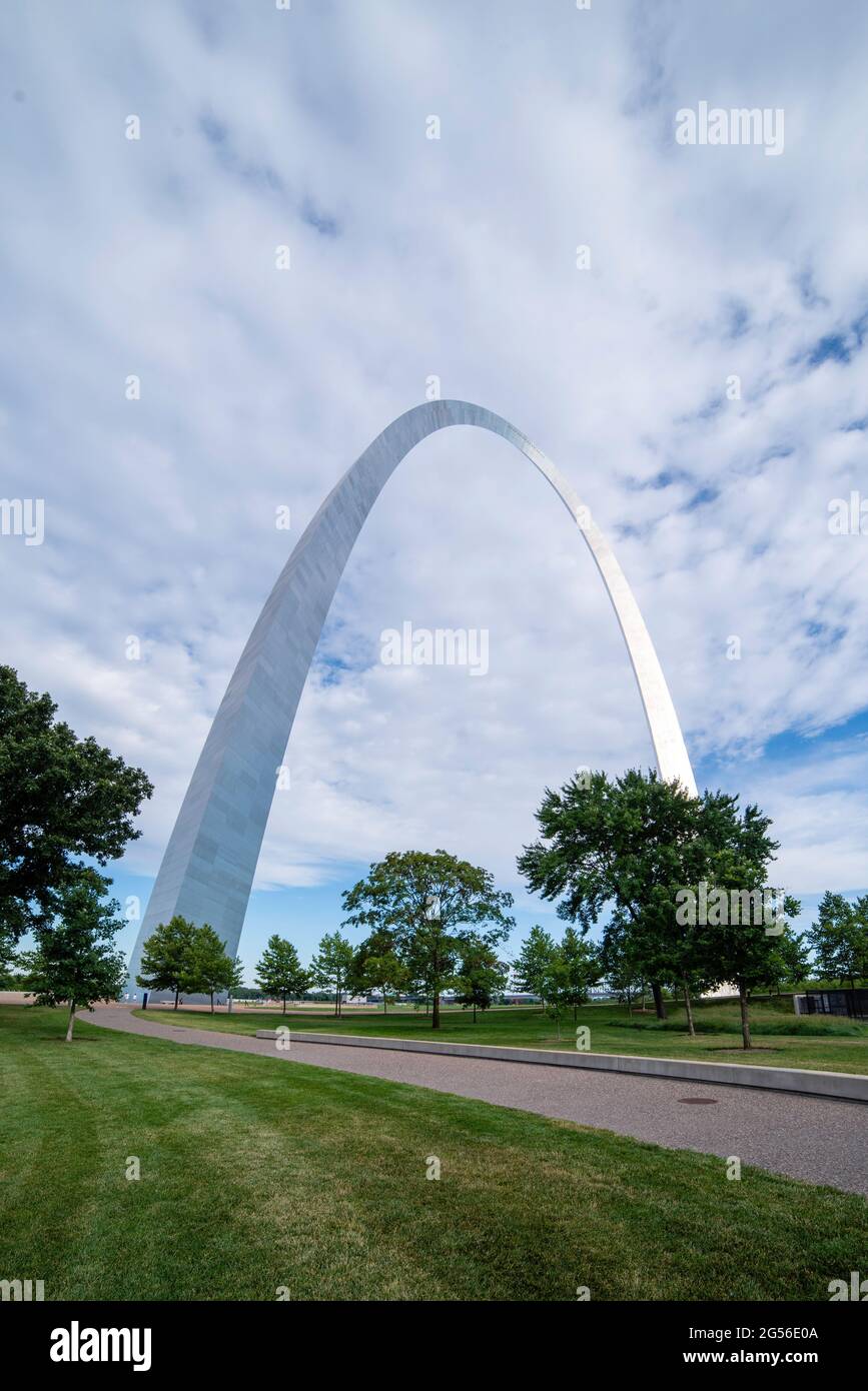 Image of the Gateway Arch, Gateway Arch National Park, St. Louis ...