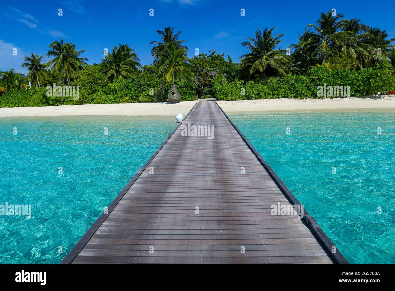 Wooden walkway across beach, South Ari Atoll, Maldives Stock Photo - Alamy